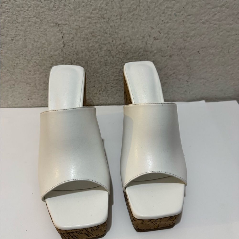 NEW BILLINI white wedge sandals - Picture 4 of 9